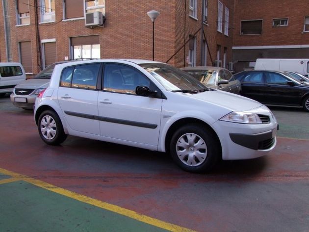 FORD Mondeo 1.8i 16v Ambiente 110