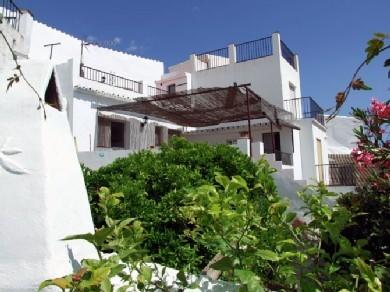 Adosado con 3 dormitorios se vende en Frigiliana, Axarquia
