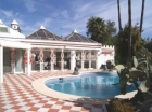 Chalet con 5 dormitorios se vende en Estepona, Costa del Sol - mejor precio | unprecio.es