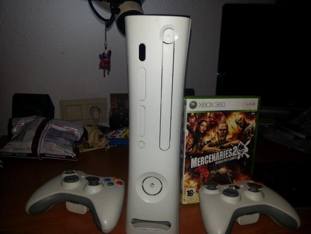 Xbox 360 fat con disco duro de 120 gigas +2 mandos y 1 juego