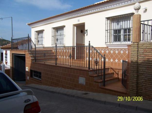 CASA TOTALMENTE AMUEBLADA A 30 MINUTOS DE LA PLAYA