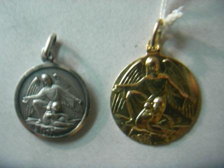 Medallas de virgenes y santos - cruces y cristos