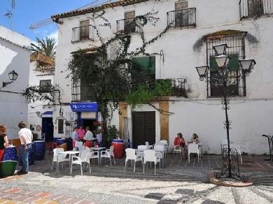 Chalet con 10 dormitorios se vende en Marbella, Costa del Sol