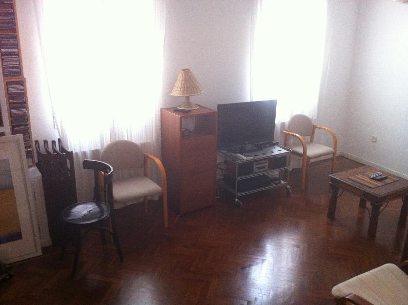 Luminoso apt de 1 habitación con ascensor en La Latina