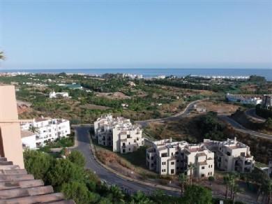 Apartamento con 2 dormitorios se vende en Estepona, Costa del Sol