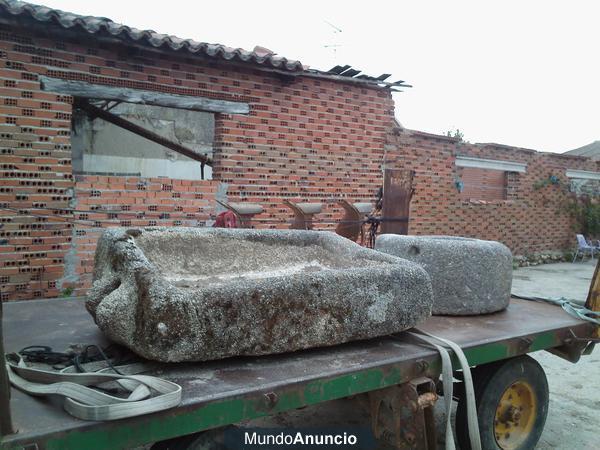 URGE VENDER PILA Y BROCAL DE PIEDRA ANTIGUAS