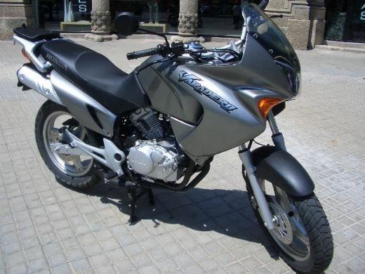 VENDO HONDA VARADERO 125CC.