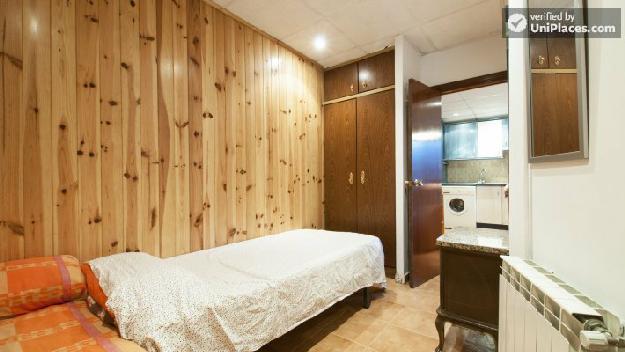 Comfortable 1-bedroom apartment close to Universidad Europea de Madrid (UEM)