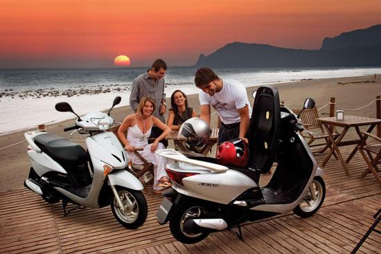 RENT A SCOOTERS AND BIKES IN BARCELONA, RENT A MOTORBIKE IN BARCELONA, ALQUILER DE MOTOS