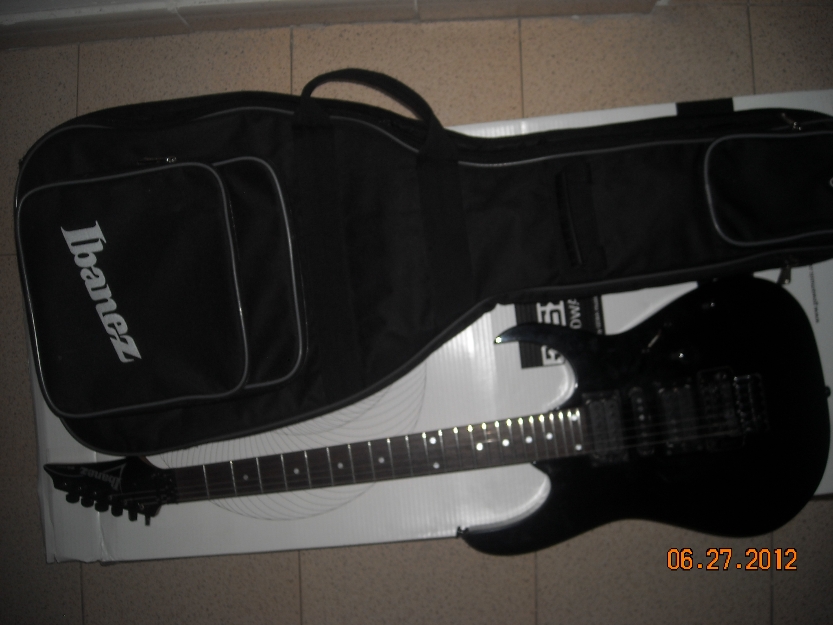 Ibanez RG 470 con funda