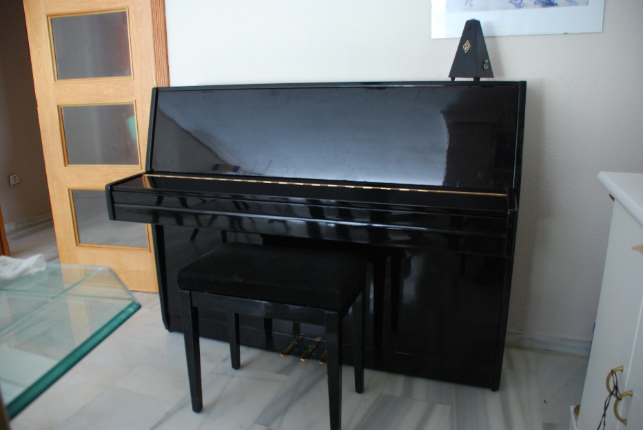 Piano de pared G.Mauer. Perfectas condiciones