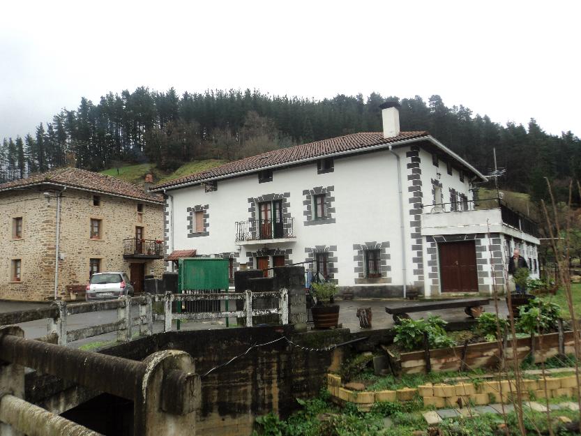 Caserio rehabilitado amueblado en okondo 165000€