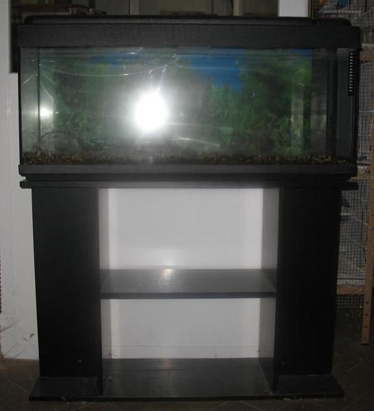 vendo o cambio acuario con mesa 150 litros