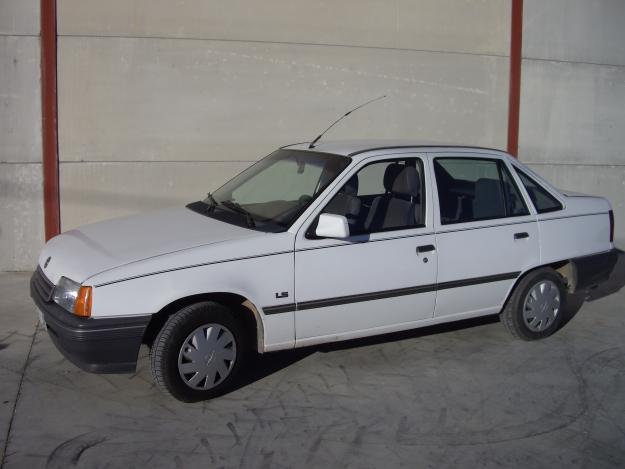 VENDO OPEL KADETT 1.6 S