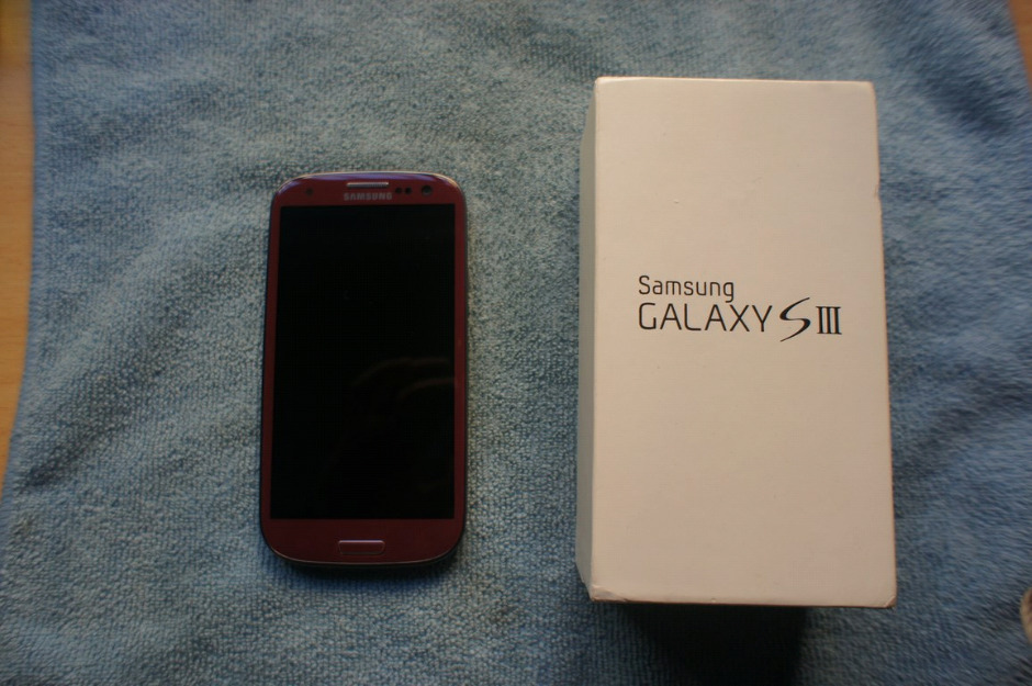 Vendo samsung galaxy s3 Rojo+lapiz digital y porta lapiz digitalETS110 de regalo