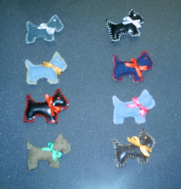 Broches de tela y de polipiel