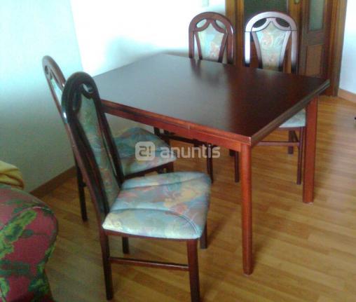 Vendo mesa de madera extensible + cristal + 4 sillas