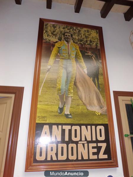 CUADRO CON ESTAMPA ORIGINAL DE ANTONIO ORDOÑEZ  MEDIDAS   2.25X1M       600€   722/////////////780////////////////637/