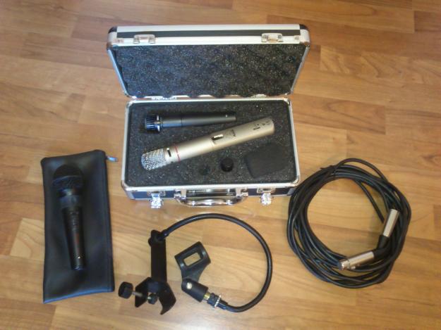 Vendo Micros AKG C1000S con accesorios, Shure SM57 i Sonora MD-3