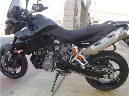 KTM 990 SUPERMOTO T