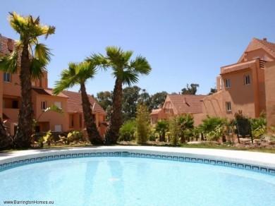 Apartamento con 3 dormitorios se vende en Casares Costa, Costa del Sol