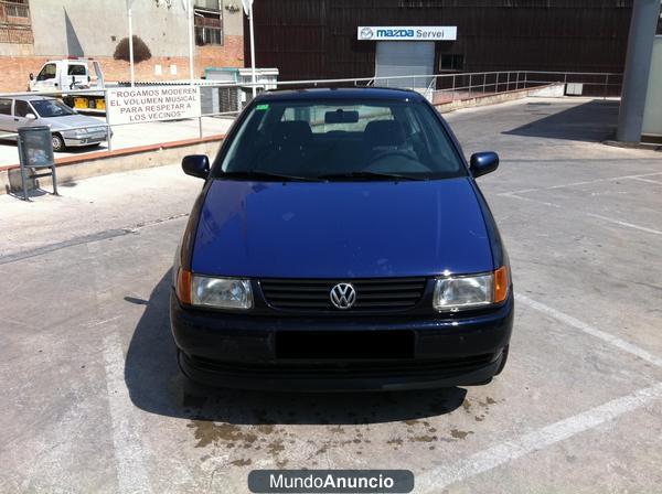 VOLKSWAGEN - POLO