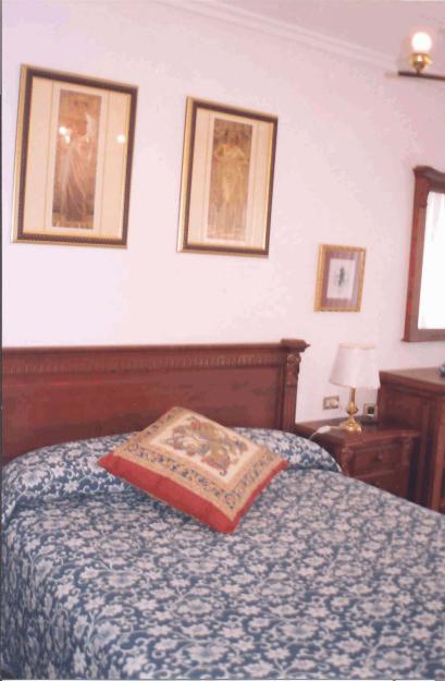 Dormitorio matrimonio 1,50 granate GRAN OCASION