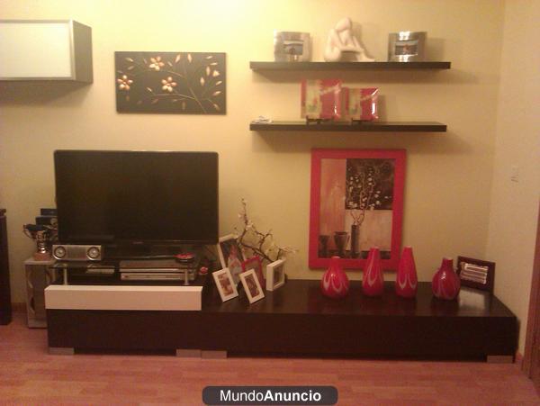 MESA, SILLAS Y MUEBLE