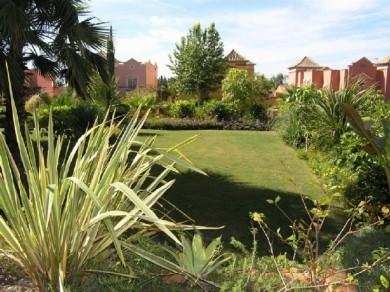 Apartamento con 2 dormitorios se vende en Marbella, Costa del Sol