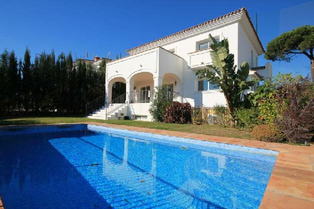 Maravillosa Villa situada en el Valle del Golf.
