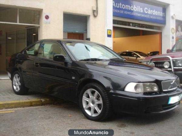 Volvo C70 COUPE