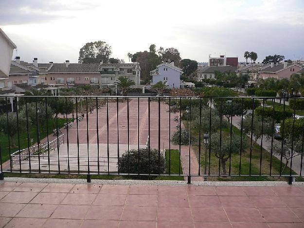 Casa adosada en Moncada