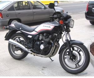 KAWASAKI GPZ 400