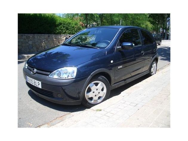 TOYOTA RAV 4 2.2D-4D Executi