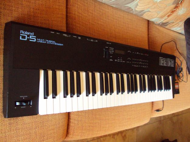 Sintetizador Roland D5 multitimbrico