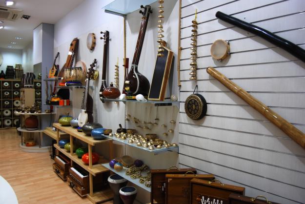Venta de instrumentos tradicionales a de la India, bansuri, sitar, tabla...