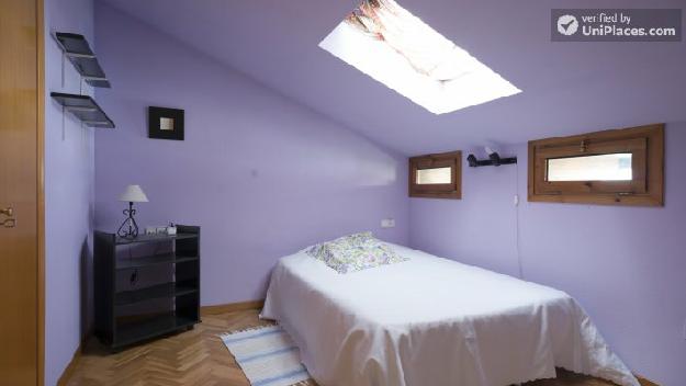 Quiet 1-bedroom apartment in green Moncloa