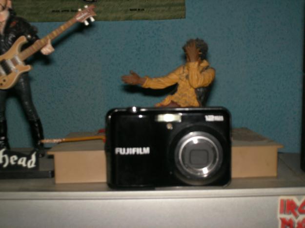 FUJIFILM AV 100