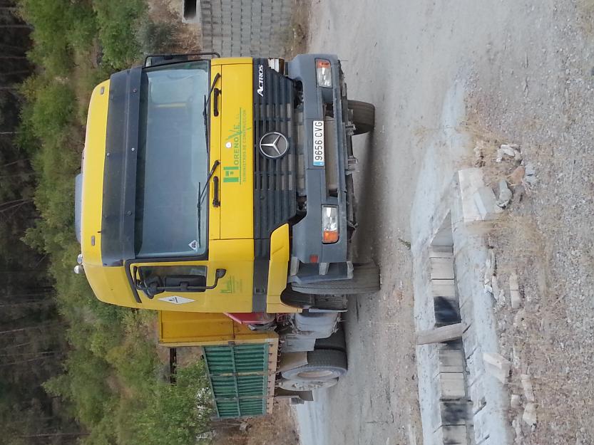 vendo camion mercedes benz actros con grua