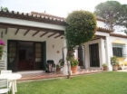 Chalet con 3 dormitorios se vende en Estepona, Costa del Sol - mejor precio | unprecio.es