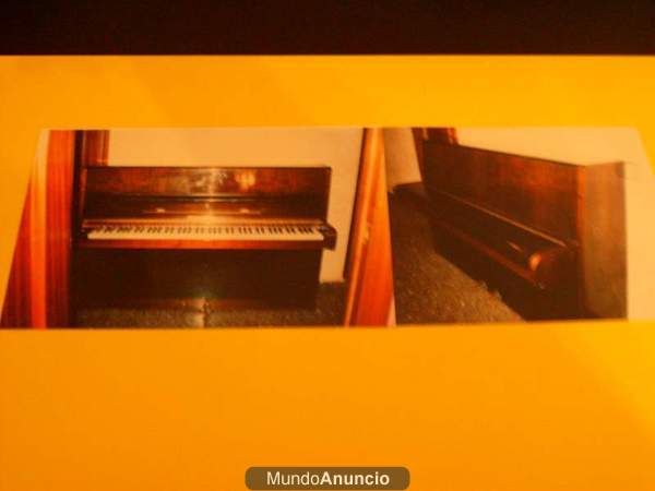 PIANO VERTICAL POCO USADO A PRECIO ECONOMICO