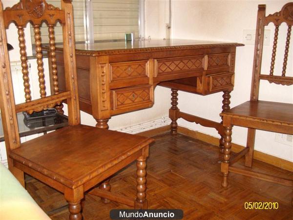 MESA DE DESPACHO Y SILLAS