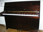 Piano vertical color caoba marca Astor - mejor precio | unprecio.es