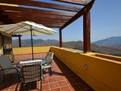 Apartamento con 2 dormitorios se vende en Marbella, Costa del Sol