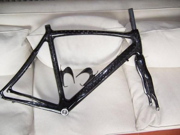 Cuadro de Carbono Pinarello talla 54--- es una joya