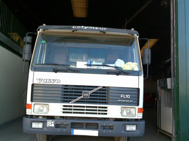Camion Volvo 320 + Tarjeta de transporte nacional