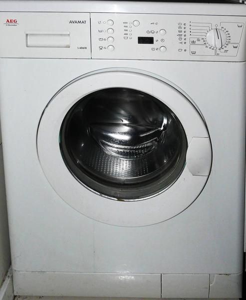 VENDO LAVADORA   AEG L-60610