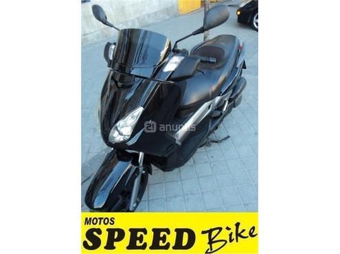 YAMAHA X MAX 250