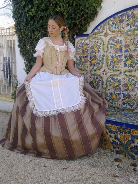 Se vende traje huertana