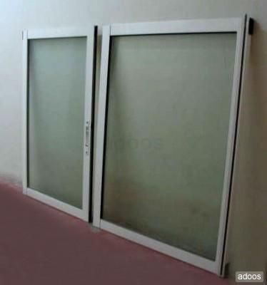 VENDO PUERTAS DE ROBLE, VENTANAS CLIMALIT, RADIADORES ALUMINIO, CALDERA...